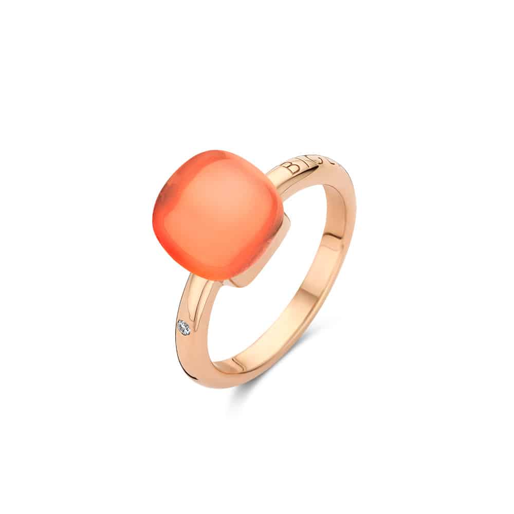 18kt rose golden Mini Sweety ring with rock crystal and coral, finished with our 0.02ct signature diamond